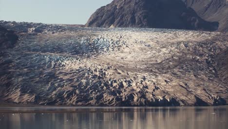 Reid-Glacier-in-a-sunny-summer-day,-Alaska