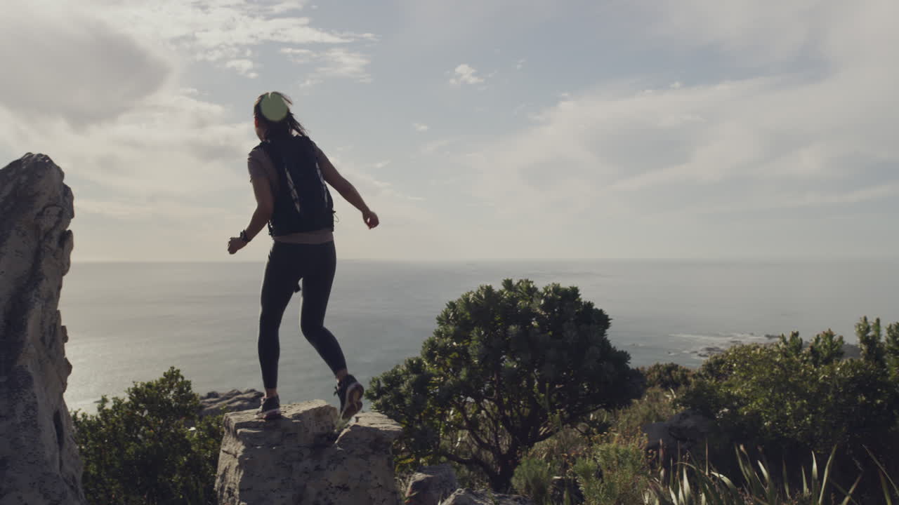 la amistad es el único cemento que siempre se mantendrá