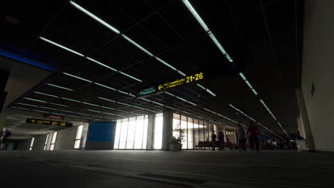 lapso de tiempo del tráfico de personas en la terminal del aeropuerto