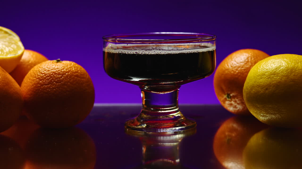 arreglo de frutas y bebidas