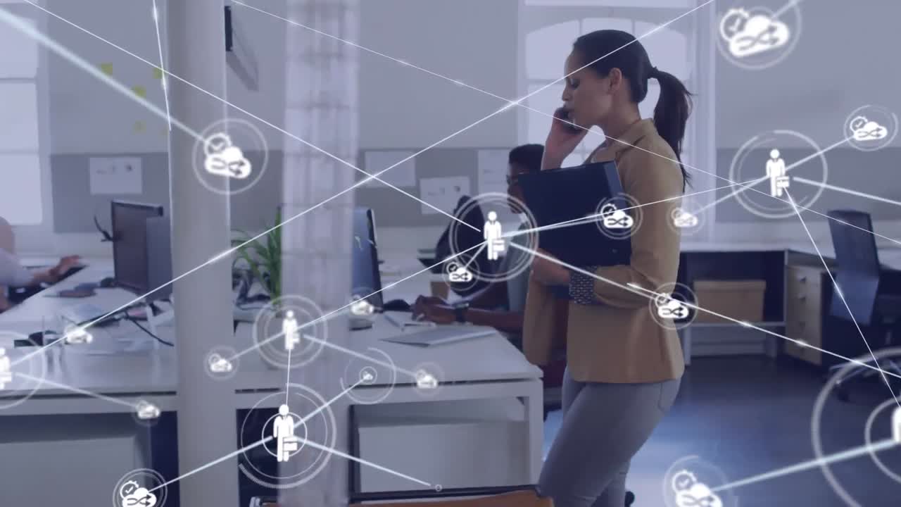 animación de iconos y conexiones sobre diversas personas de negocios en la oficina