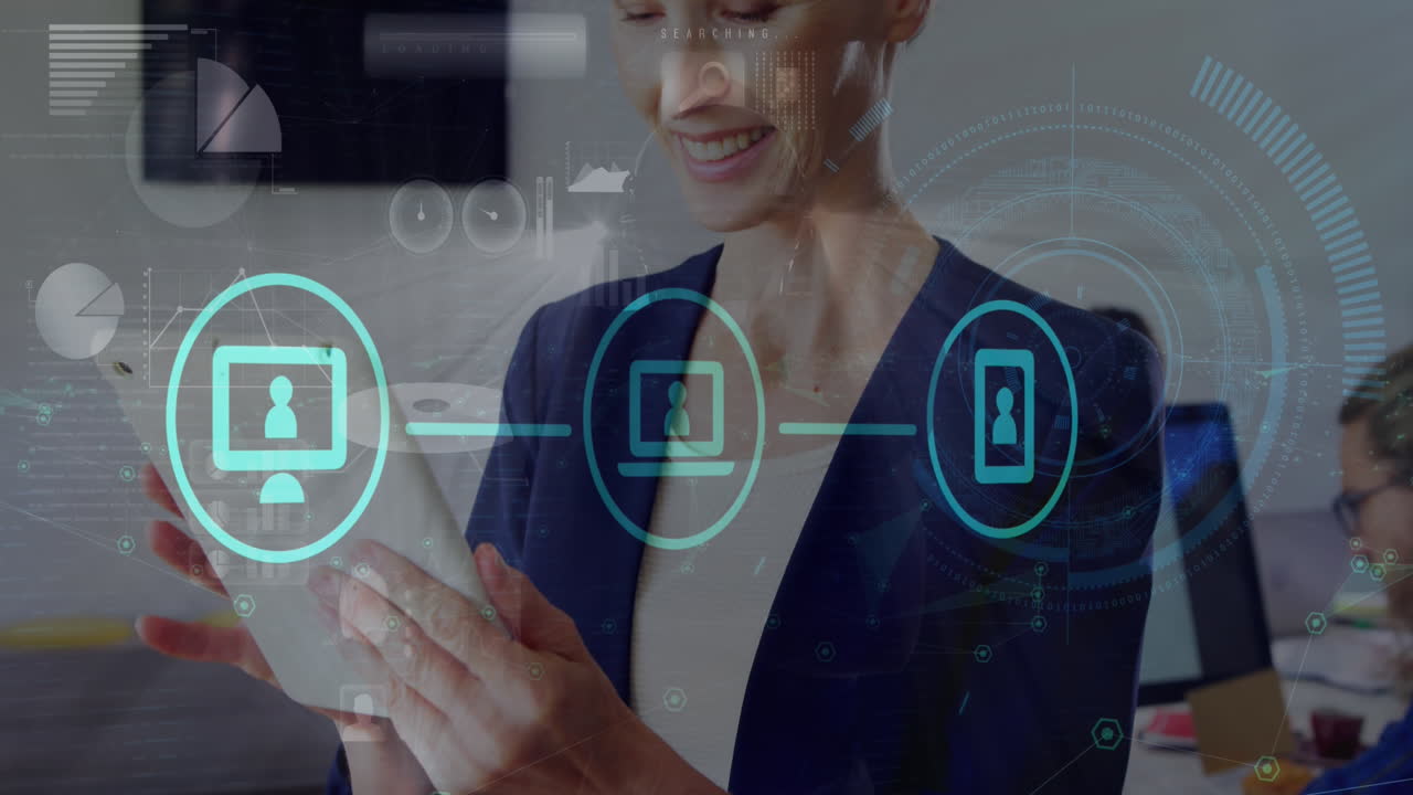 animación de la interfaz con procesamiento de datos sobre mujer de negocios caucásica usando tableta digital.