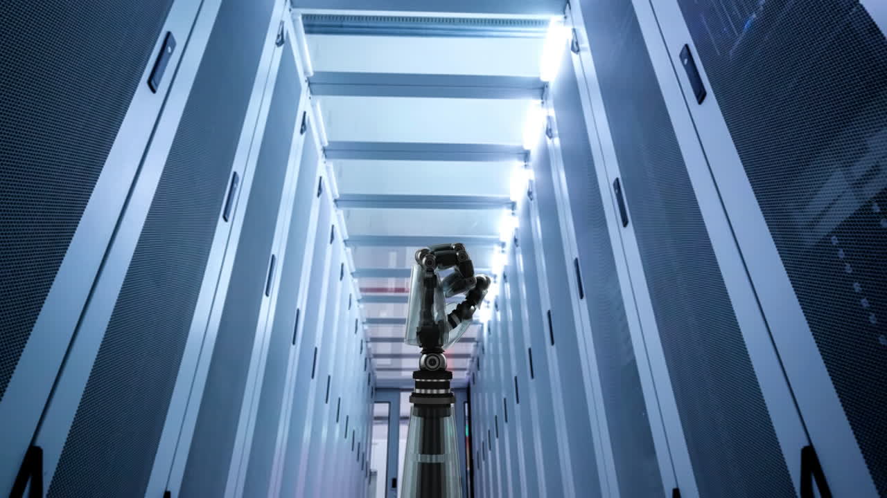 mano de robot en un pasillo