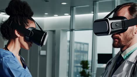 medical professionals using vr technology