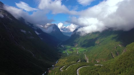 imágenes aéreas de la hermosa naturaleza de noruega.