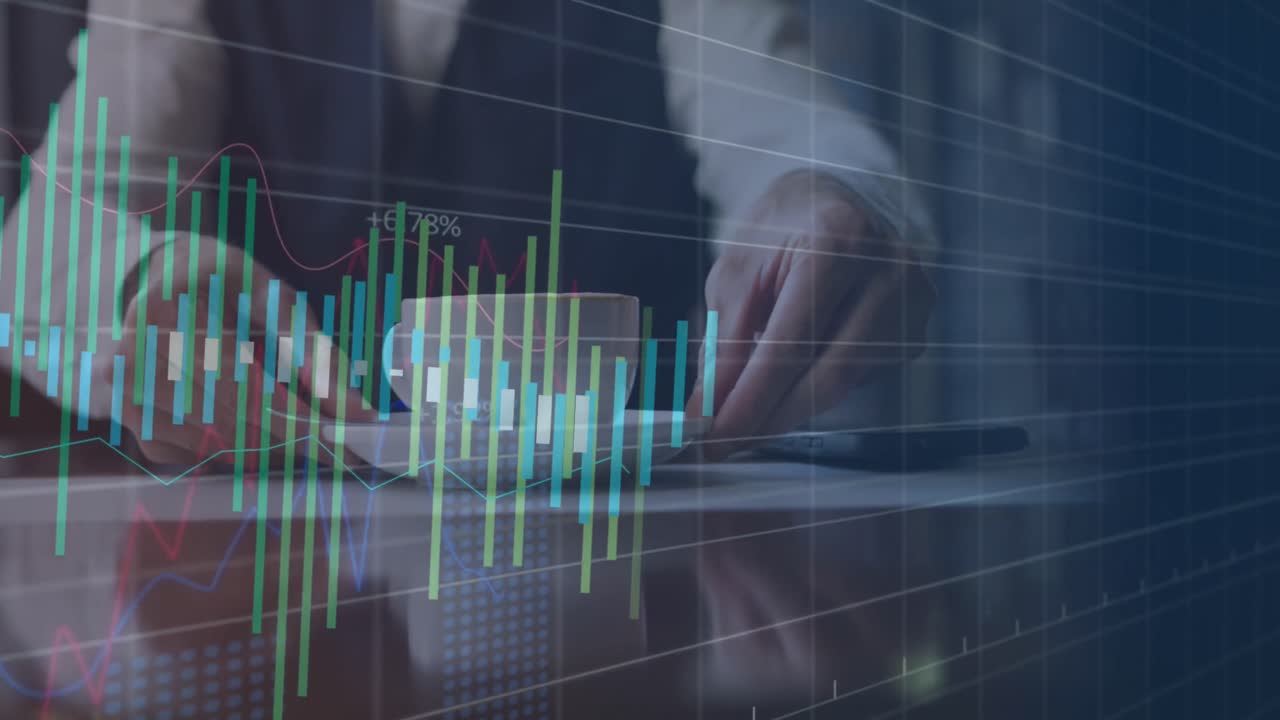 animación de múltiples gráficos con números cambiantes en la sección media del hombre tomando la taza de café