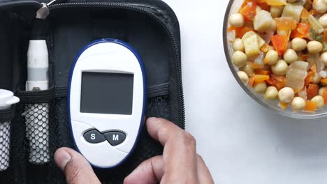 diabetes management with healthy meal