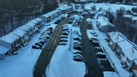 Townhomes-In-Amerika-Im-Winter-Mit-Schnee-Bedeckt