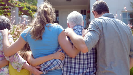 Extended-family-walking-in-the-garden