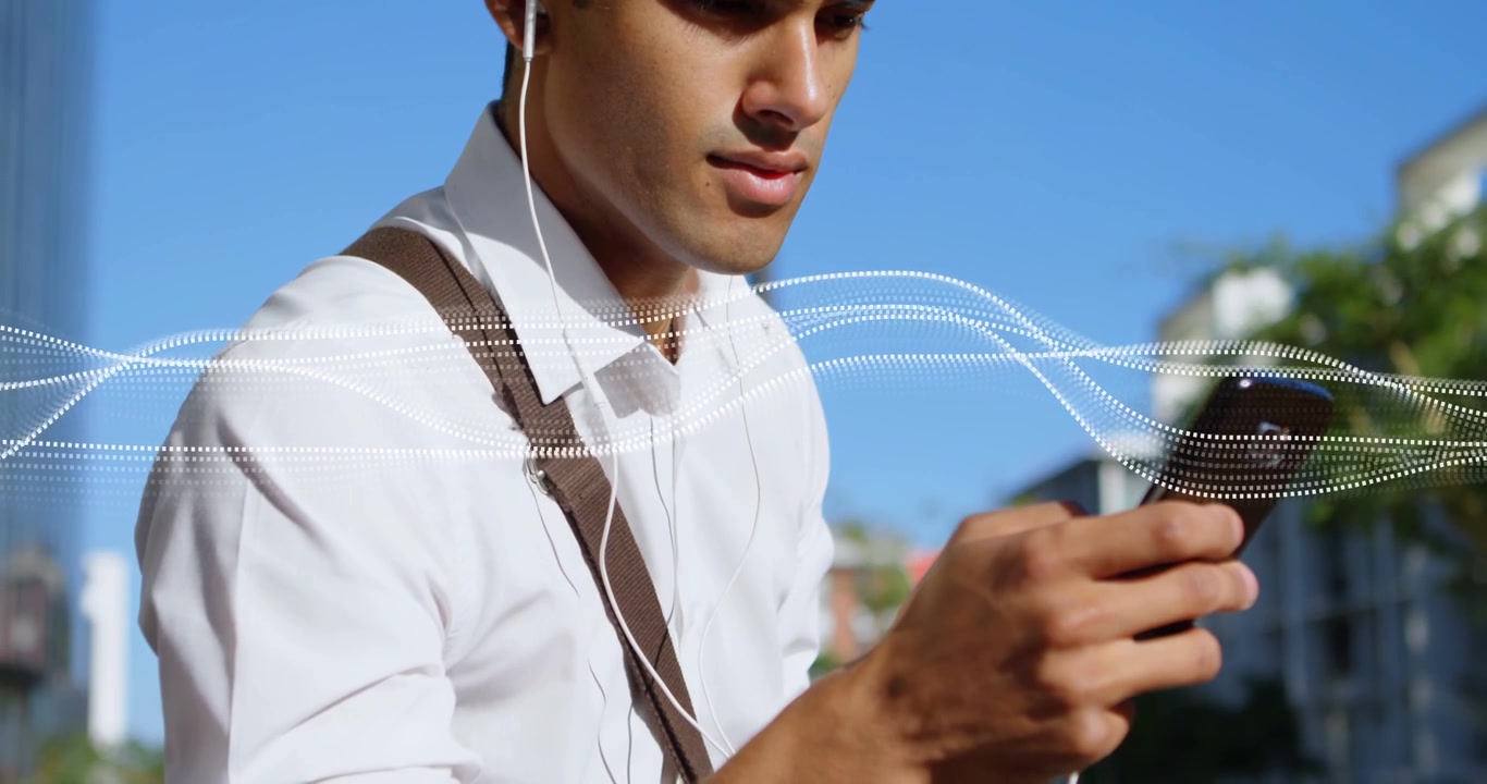 Video verticale: Uomo che tocca il telefono, riproducendo audio e scorrendo mentre una forma d'onda attraversa l'inquadratura.