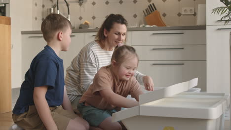 family recycling at home