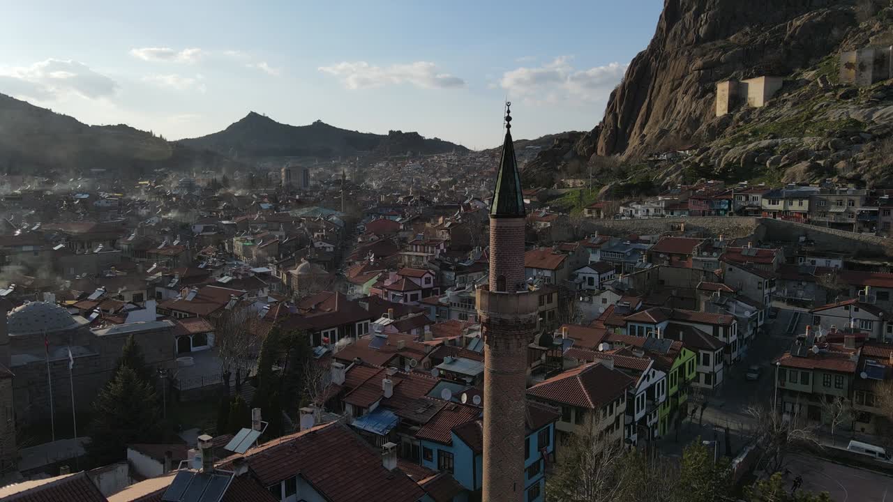 puesta de sol de la ciudad de la mezquita musulmana