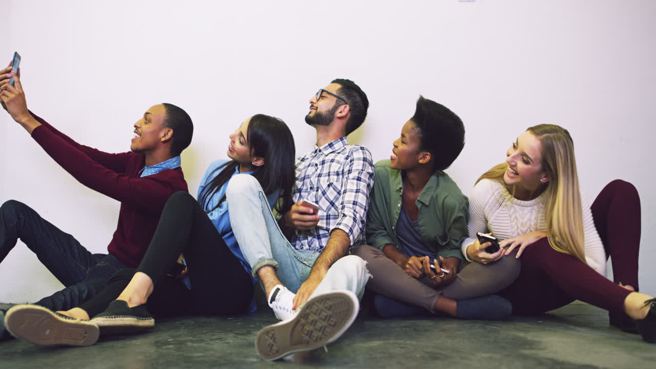 siempre listo para una selfie.