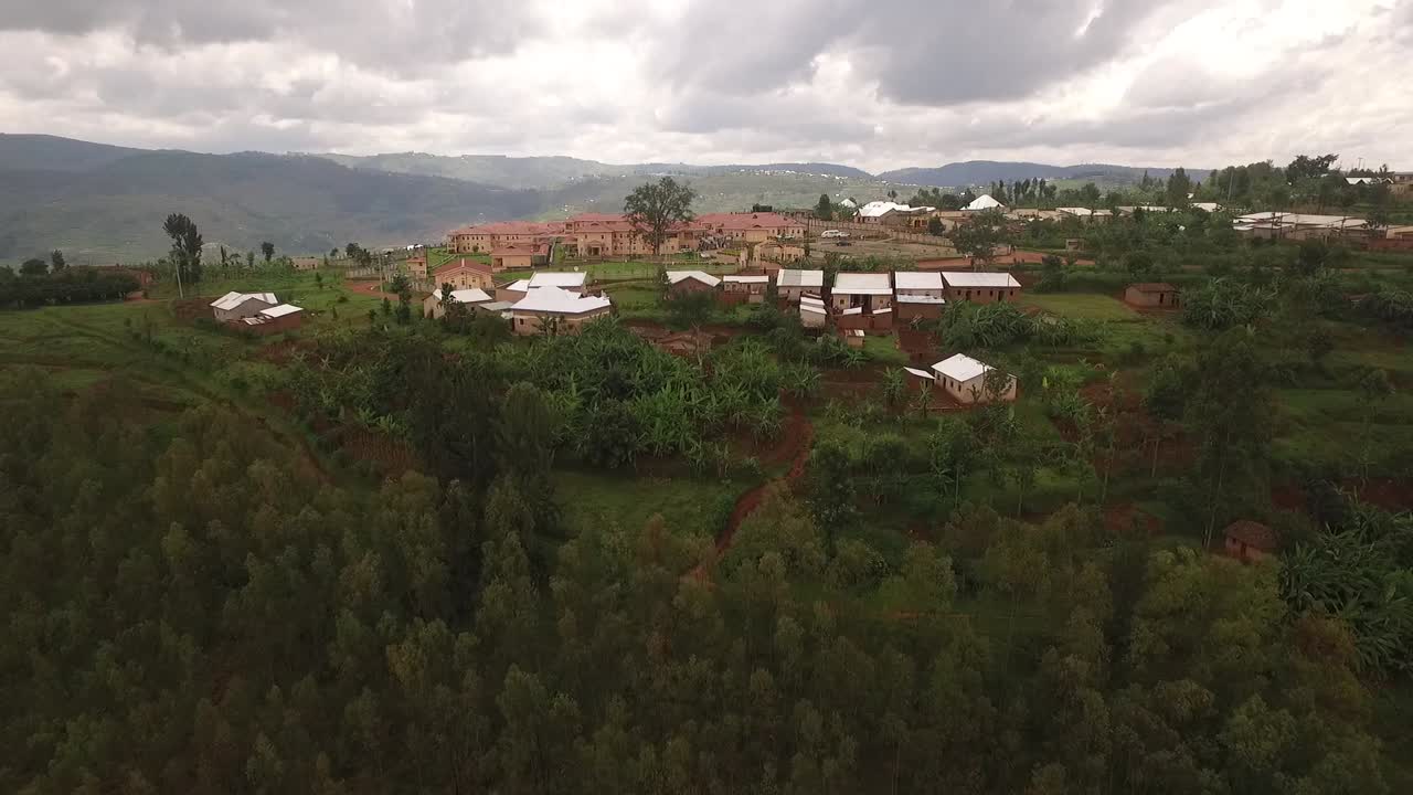 pueblo rural en ruanda, áfrica central