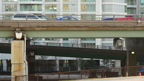 바쁜 토론토 고속도로