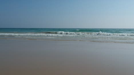 Spectacular-beaches-in-Zahara-de-los-Atunes-in-the-province-of-Cádiz,-calm-sea