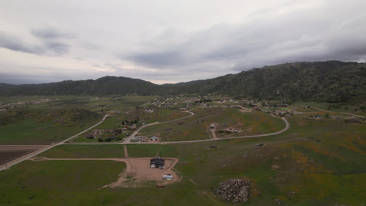 imágenes aéreas de aviones no tripulados de tehachapi, california