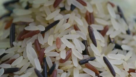 mixed rice, macro shot, mixed rice slowly falling