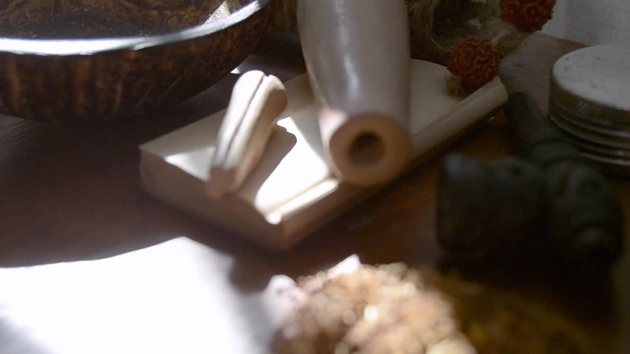 elegante collage de equipo para fumar