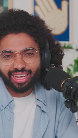 engaging conversation with a popular arabian and indian influencer