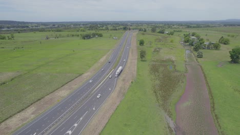 Pacific-Highway-Und-Die-Umliegenden-Überschwemmungsgebiete-Von-Macleay-In-New-South-Wales,-Australien