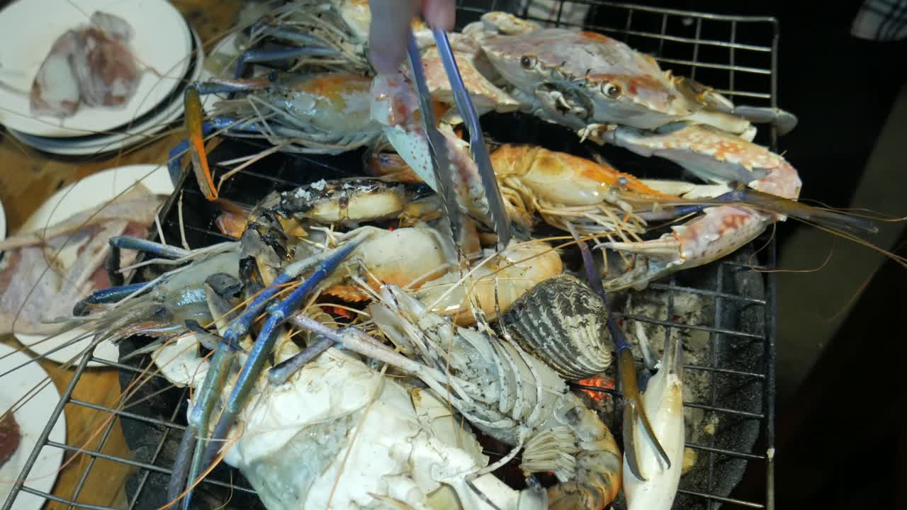 아시아 에서 뜨거운 목탄 에  ⁇ 긴 해산물