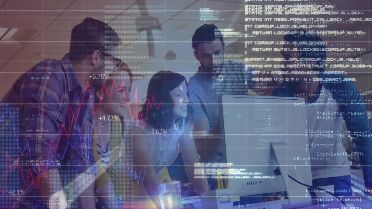 animación del procesamiento de datos financieros en diversas personas de negocios que utilizan computadora