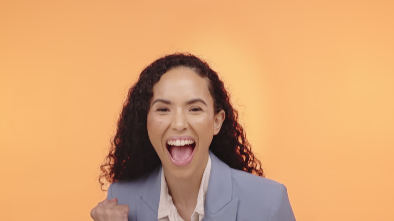 cara, negocios y mujeres con logros