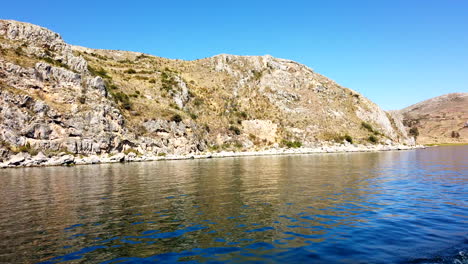 Viaje-En-Barco-A-La-Isla-De-Taquile-Puno-Peru-60fps-Lago-Titicaca