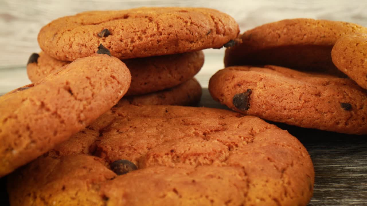 Oatmeal cookies with chocolate close-up