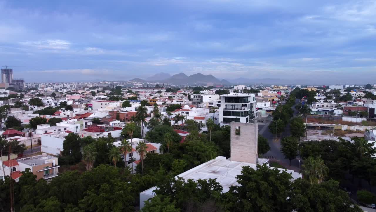 Revealing the urban landscape, from a park