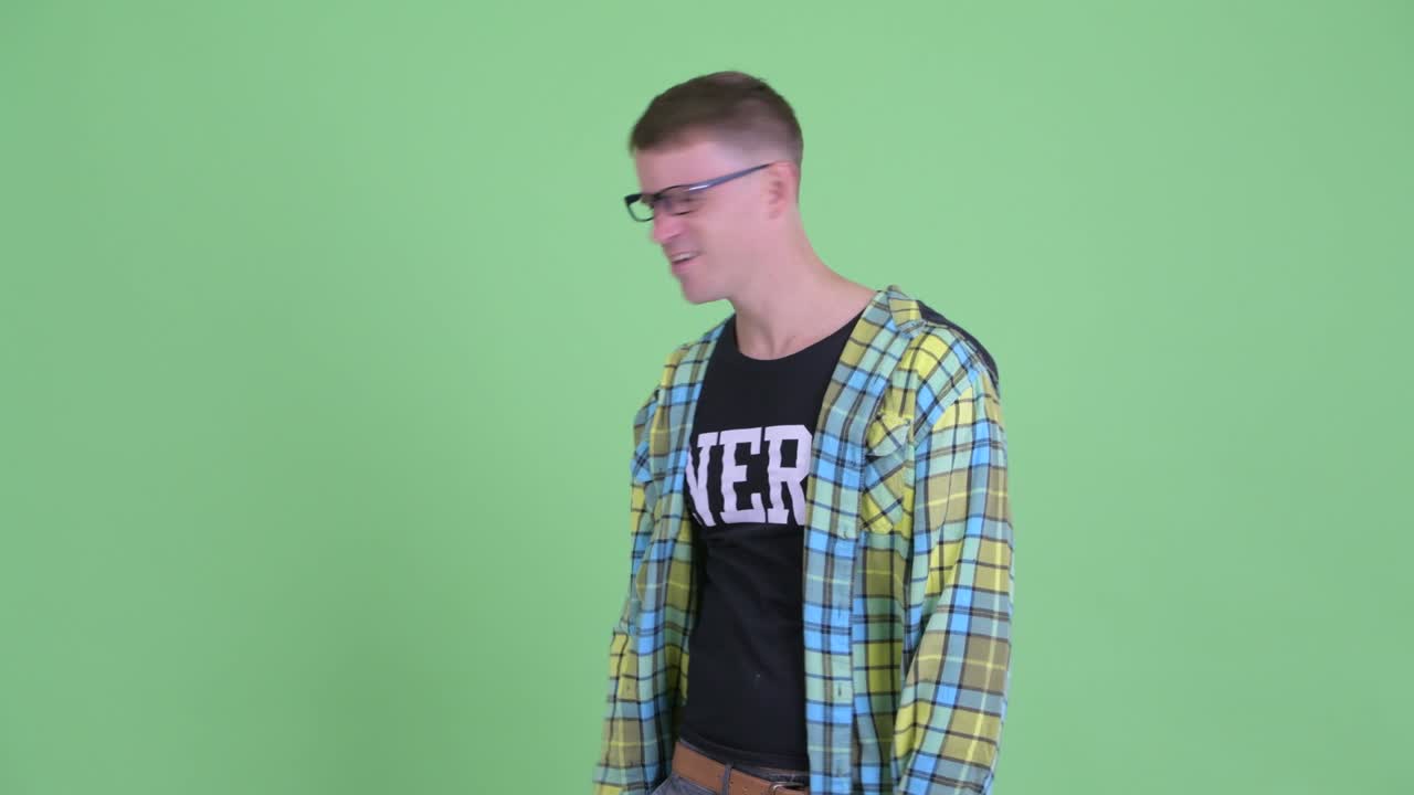 안경을 쓴 괴짜 남자의 초상화