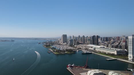 San-Diego-Bay,-Convention-Center,-Downtown-Skyline-On-A-Sunny-Day-In-California,-USA