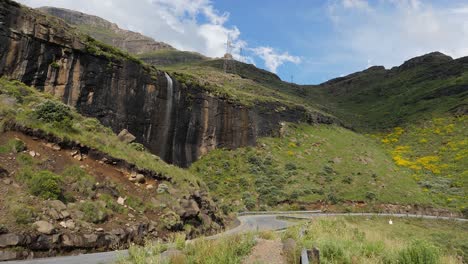 Waterfall-on-dramatic-overhanging-rock-cliff-at-Moteng-Pass-in-Lesotho