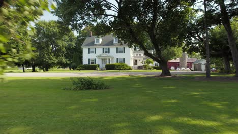 modern farmhouse in niagara ontario