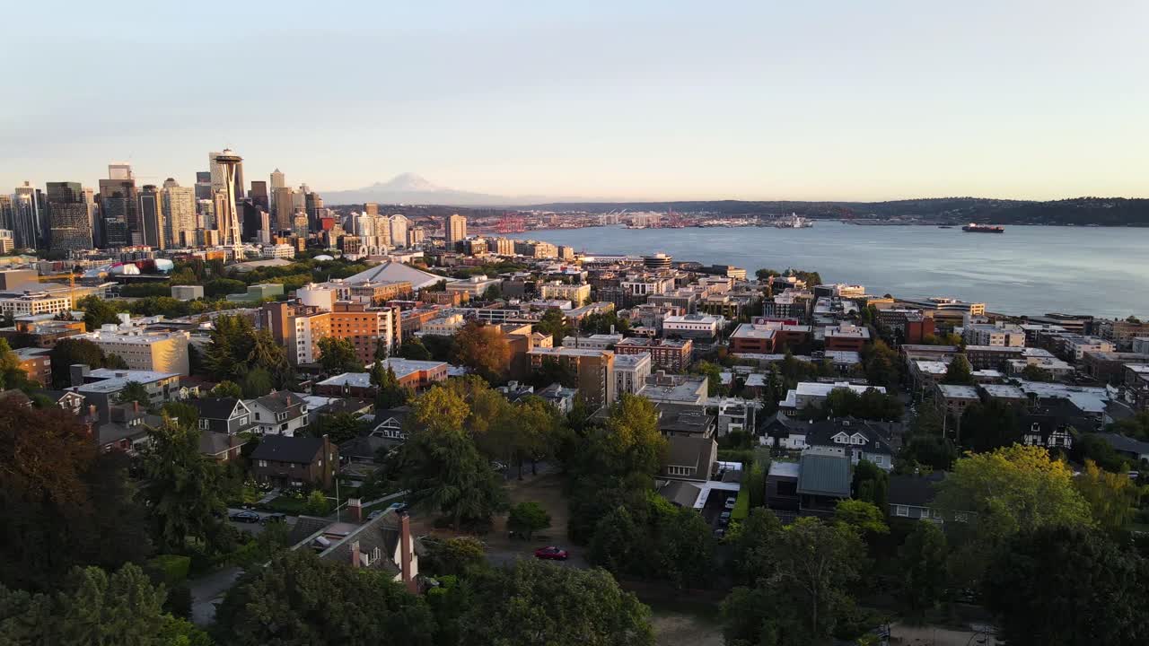 Captivating twilight scene: Seattle's city lights come alive in this Kerry Park drone footage