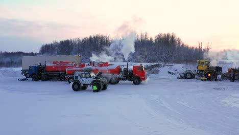 equipo especial en el estacionamiento en la tundra