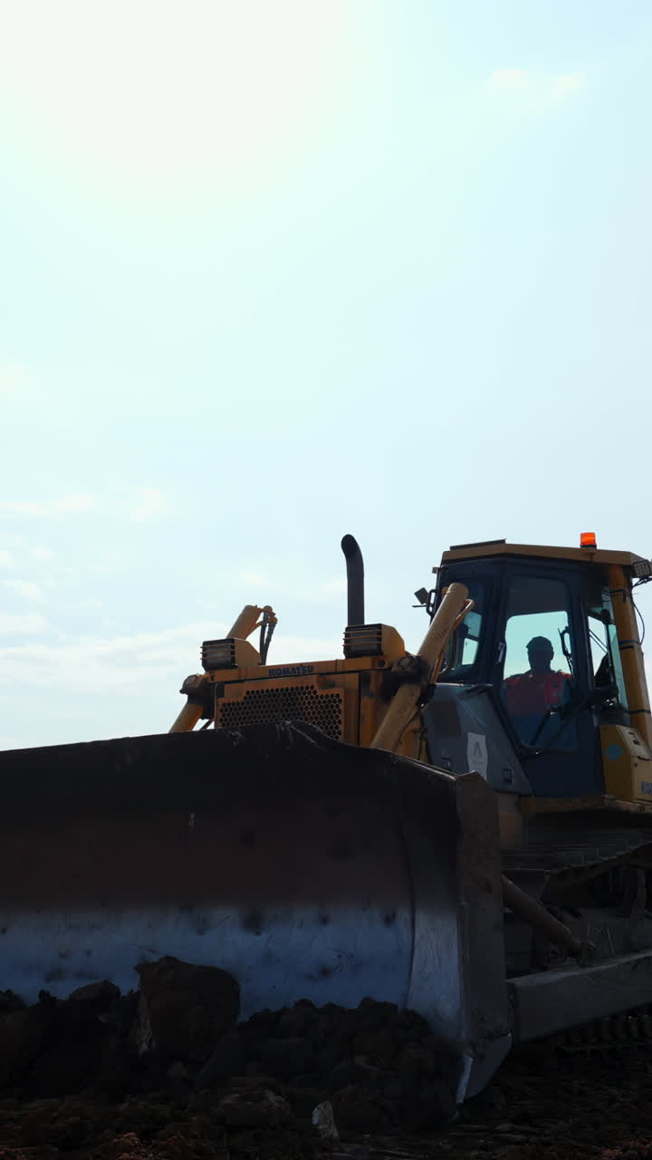 excavadora en funcionamiento