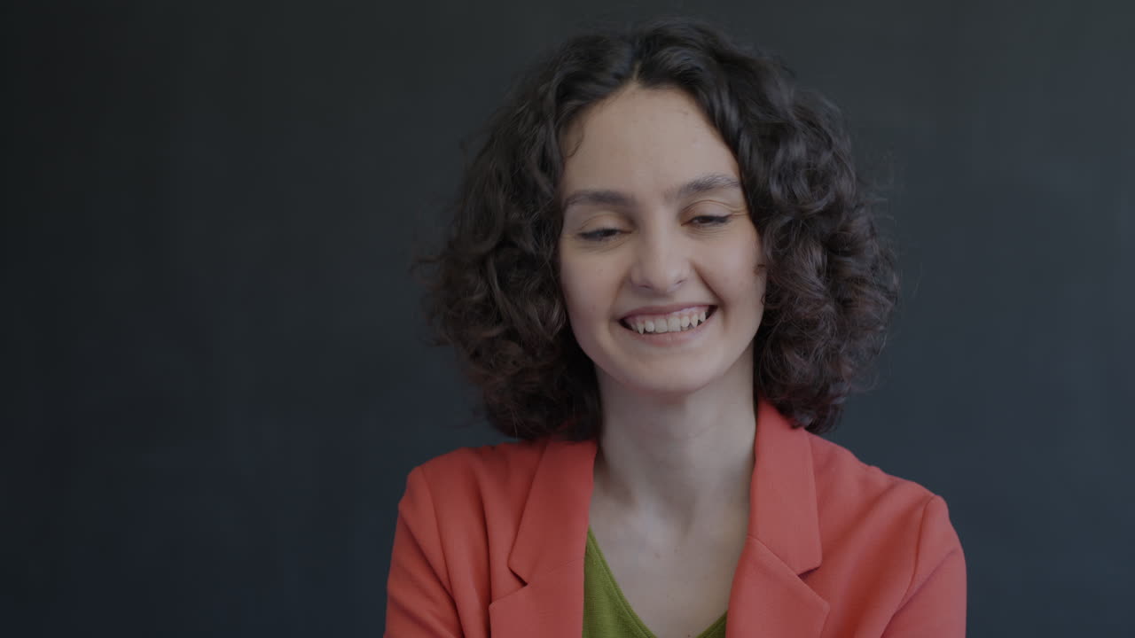 retrato de una mujer sonriente