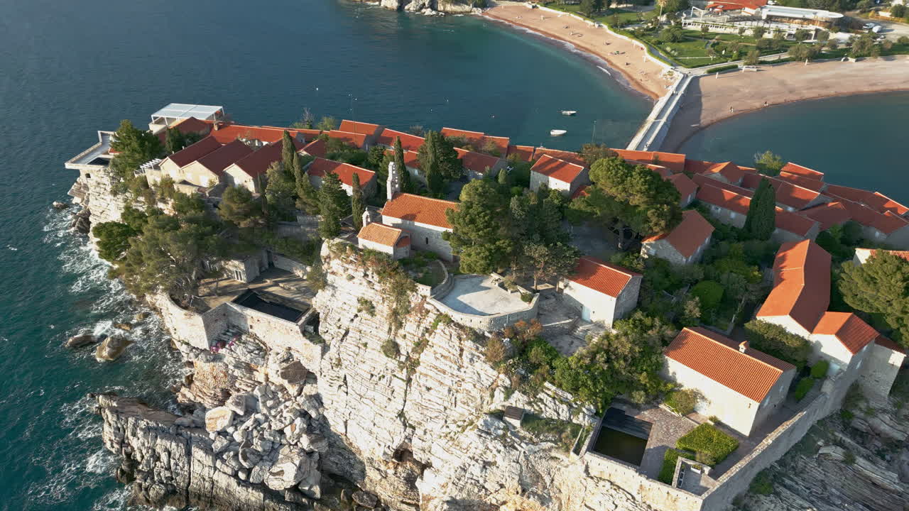 Luftaufnahme von Sveti Stefan, Montenegro