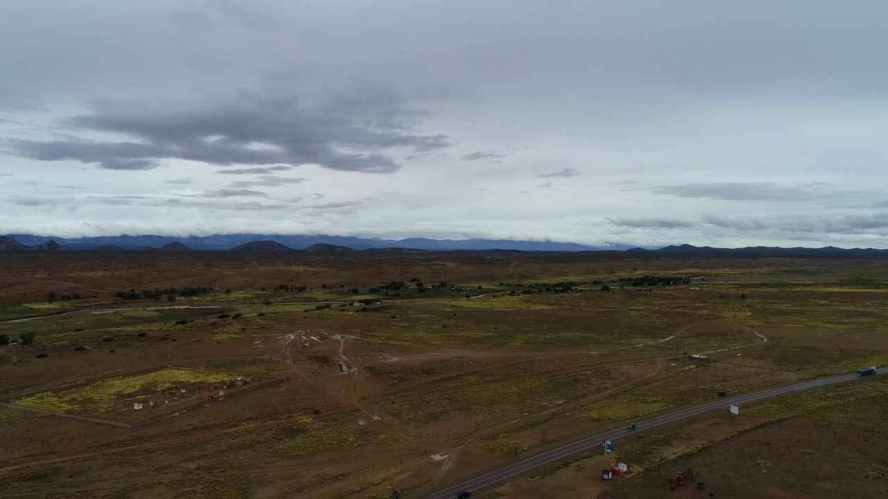 desierto y vista aérea de la frontera argentina y boliviana, provincia de jujuy, en el fondo villazon bolivia-1