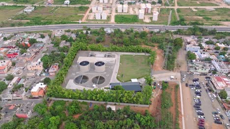 Moderne-Wasserreinigungsanlage-In-Einer-Städtischen-Kläranlage