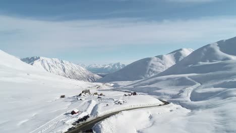 Vídeo-Aéreo-Del-Paso-De-La-Incubadora,-Invierno-De-2020.-Alaska