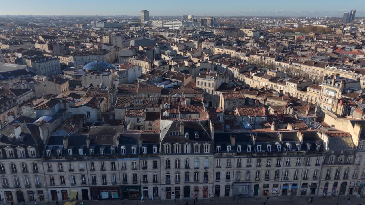 Vista aerea di Bordeaux, patrimonio mondiale dell'UNESCO, il Triangolo d'Oro da Place de Tourny