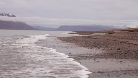 Greenland-Sea-Waves-Breaking-on-Coast-of-Fleming-Fjord,-Slow-Motion