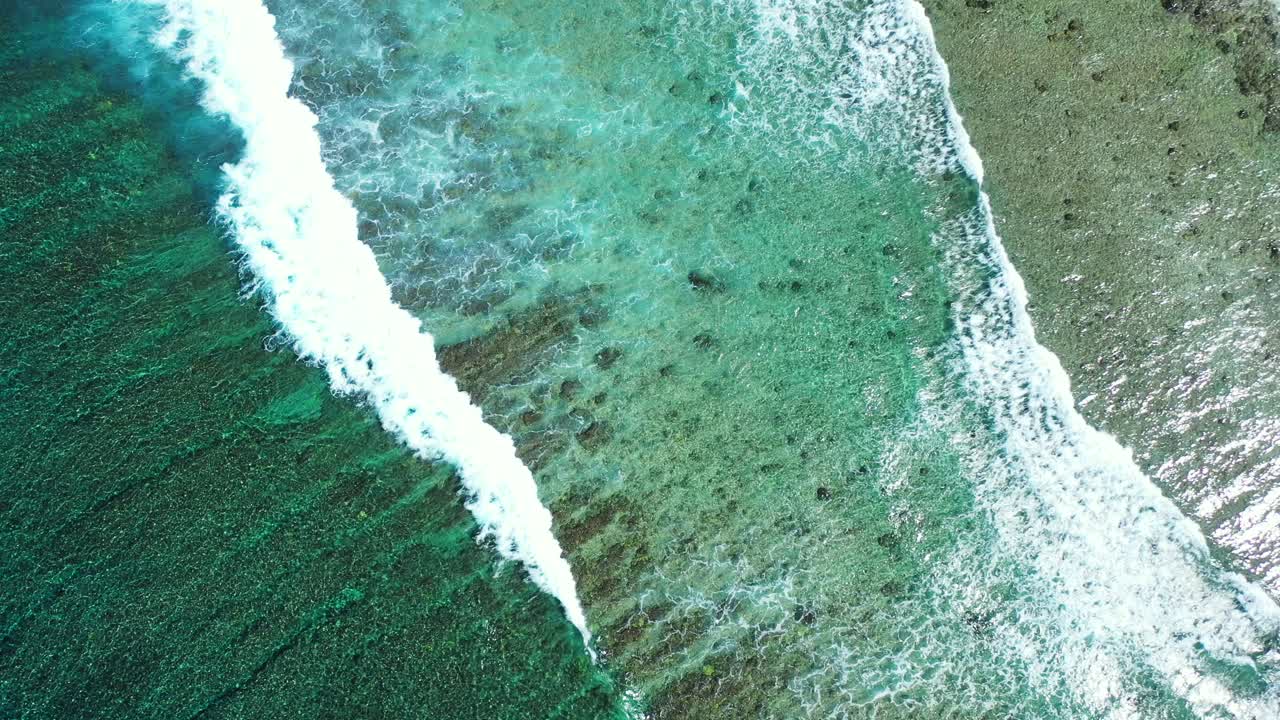 textura oceánica de agua de mar tropical, sistema de arrecifes de coral jamaica - mar caribe