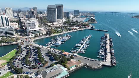 Skyline-Stadt-In-San-Diego-In-Kalifornien,-Vereinigte-Staaten