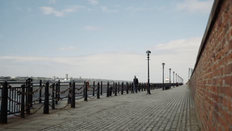 liverpool albert dock sunny day