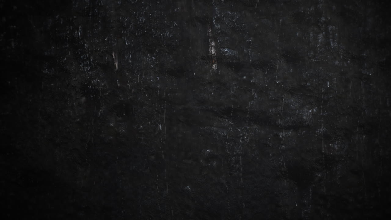 fondo cinematográfico con lluvia en la pared oscura y cámara de movimiento