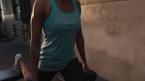 entrenamiento cruzado en un gimnasio